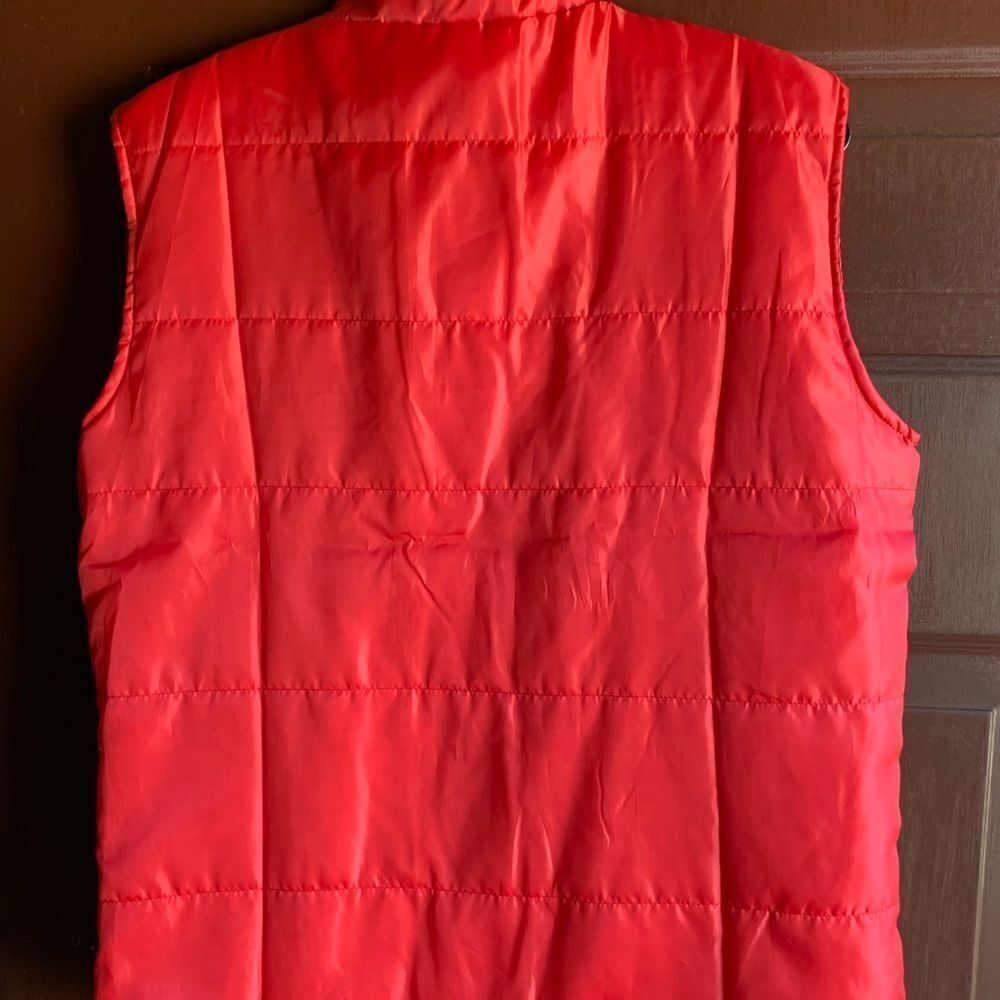 associated Premium Corporation “W” Coca-Cola Vest - Picture 3 of 4